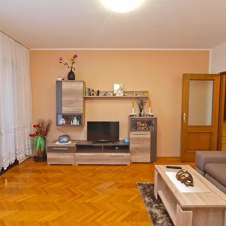 Apartment Fuer 7 Personen Ca 150 Qm In Pula-fondole, Istrien Istrische Riviera Pula